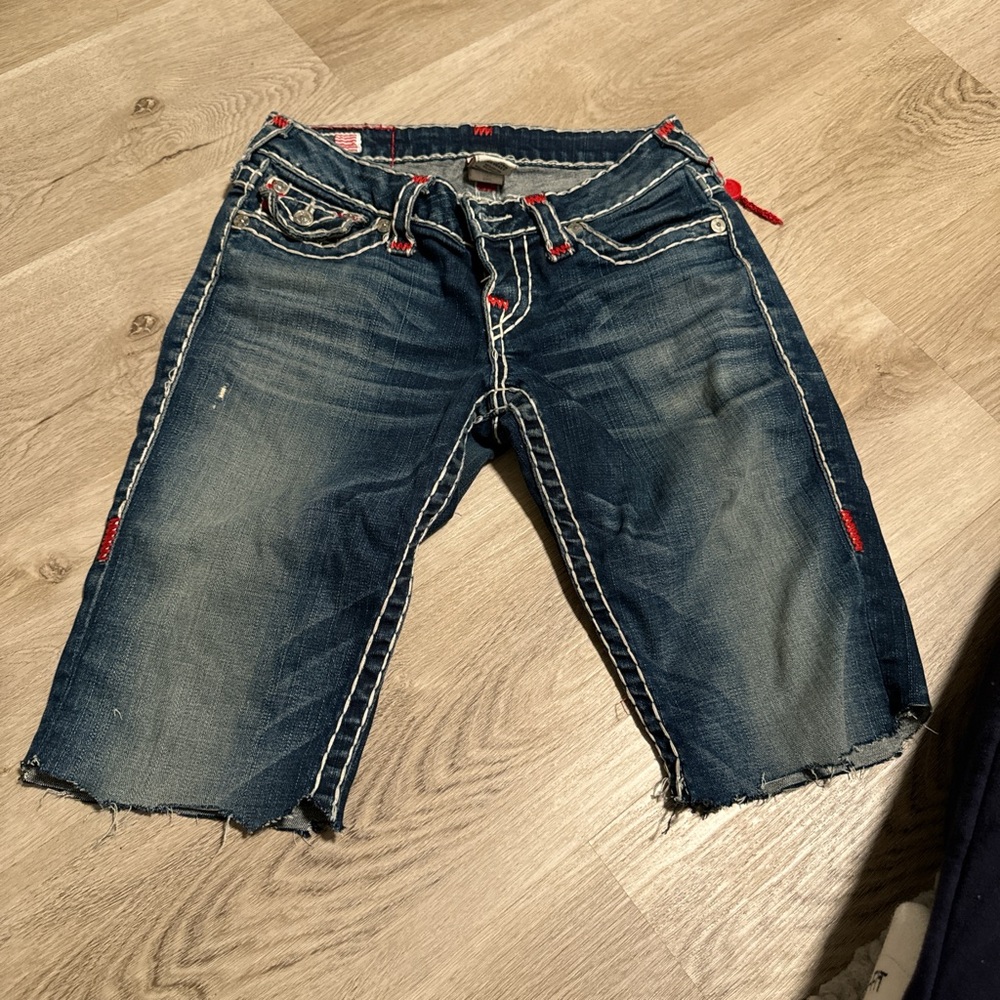 Authentic True religion Jean shorts. Size 26 no stretch true to size.